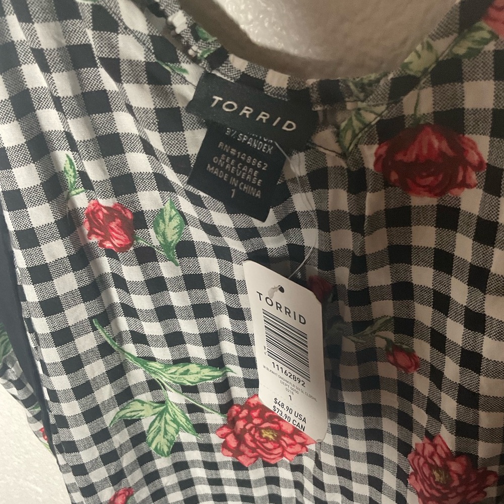 < NWT Torrid Floral Gingham Cold Shoulder Blouse > - Picture 3 of 5